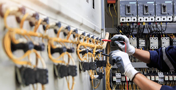 Professional Electrician technician working in Rouse, CA